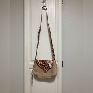 NWOT Stylish Vince Camuto Tan and Brown Crossbody Bag.